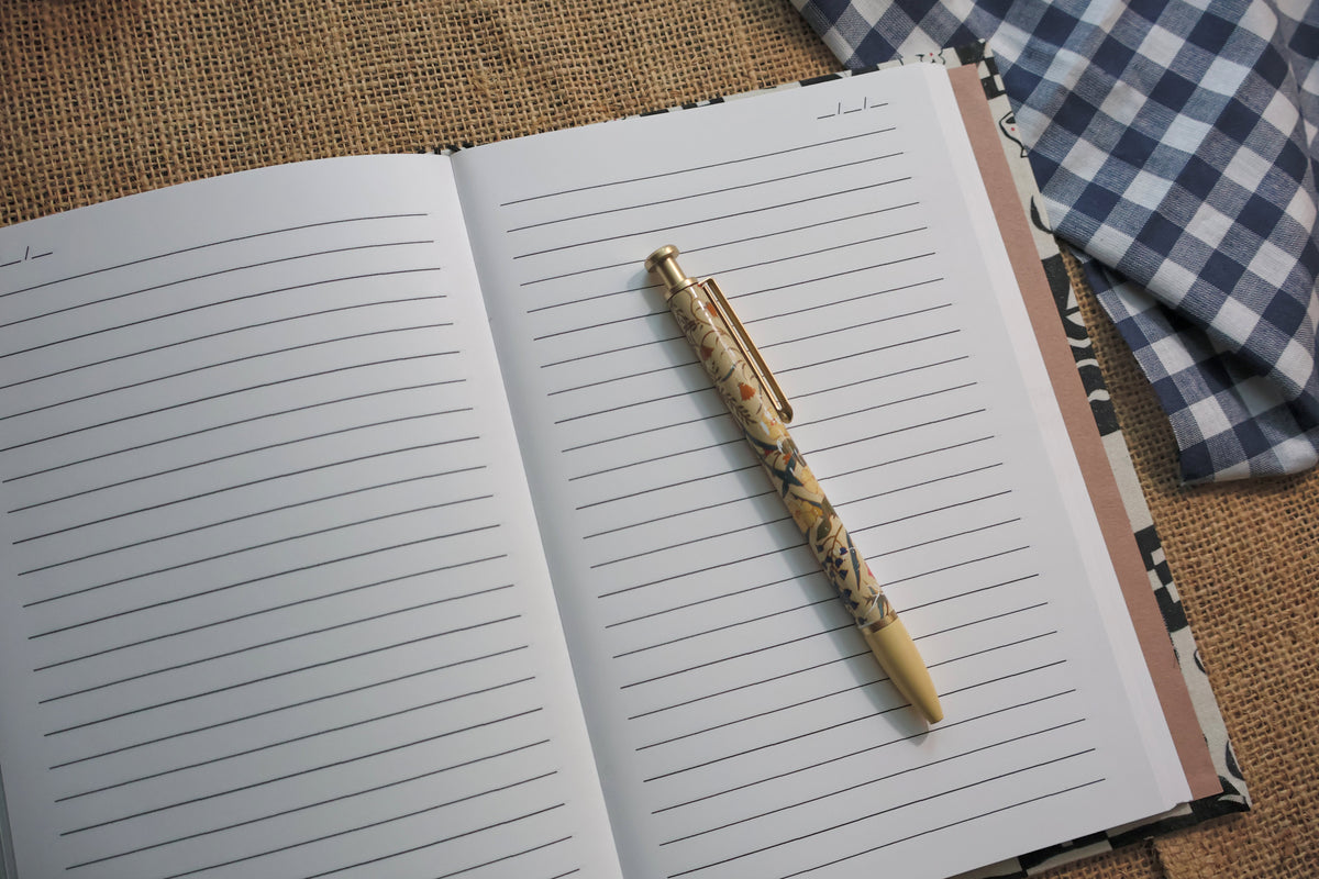 Black & White Fall Pattern Refillable Journal